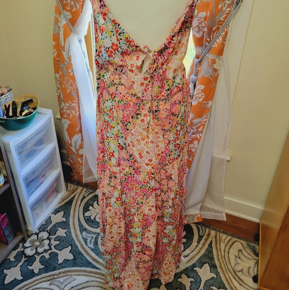 Pink Floral Cutout Midi Dress - Picture 5 of 6